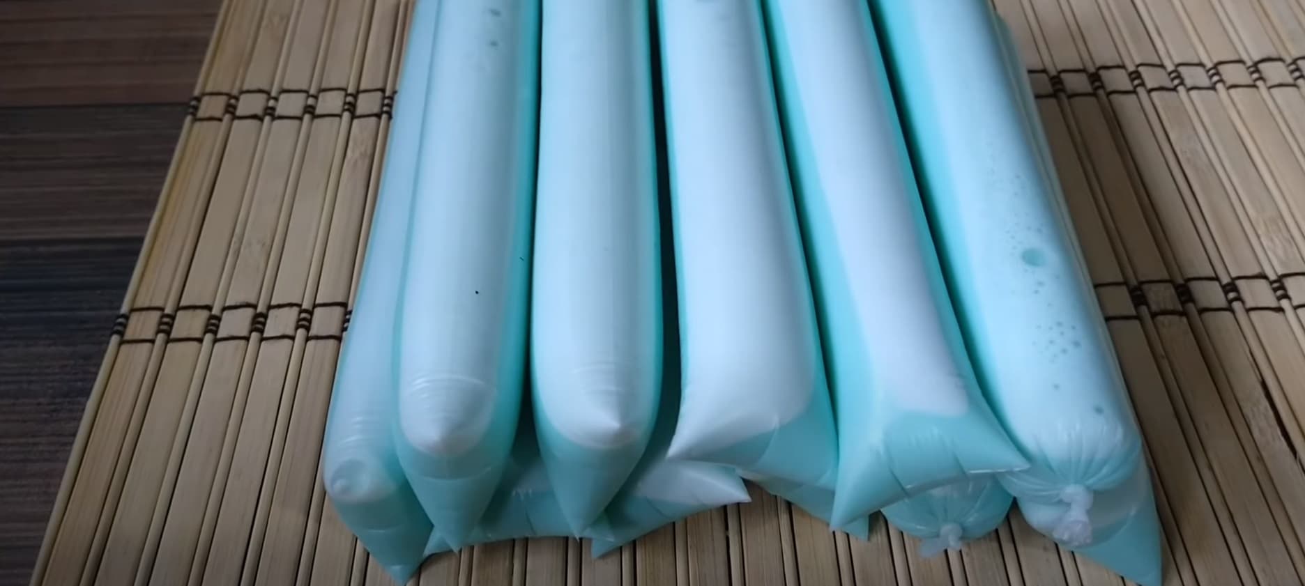 Geladinho de Tutti Frutti Azul