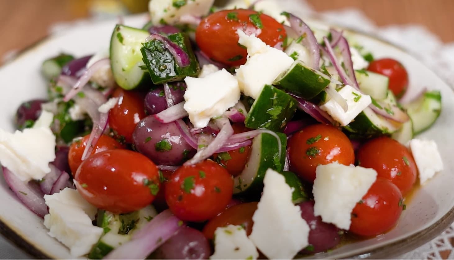 Receita de salada grega com ricota