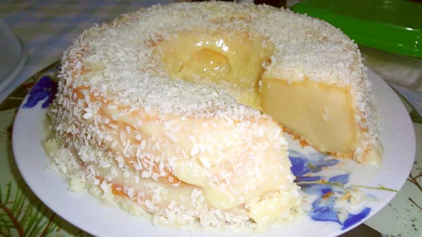 Bolo de leite de coco