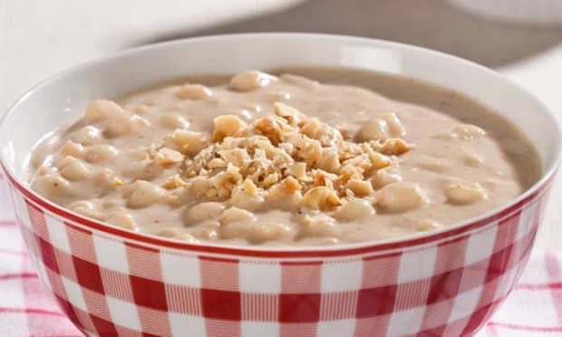 Canjica com amendoim