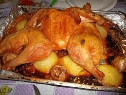 Frango assado na manteiga com batatas