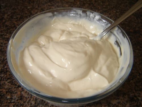 Maionese caseira de leite