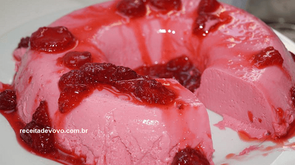 Pudim De Morango Natalino