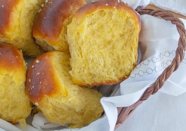 Receita de pão de batata doce roxa