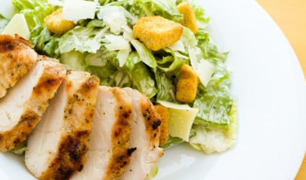 Salada caesar