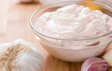 Molho de alho bem cremoso para churrasco