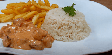 Strogonoff de linguiça