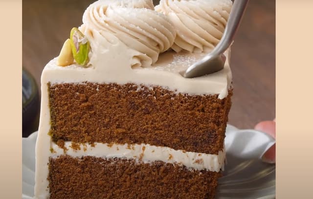 Bolo de Chocolate com Creme de Nozes