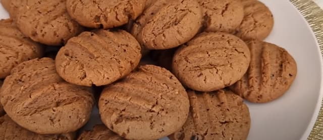 Bolachinhas de Manteiga de Amendoim amanteigada