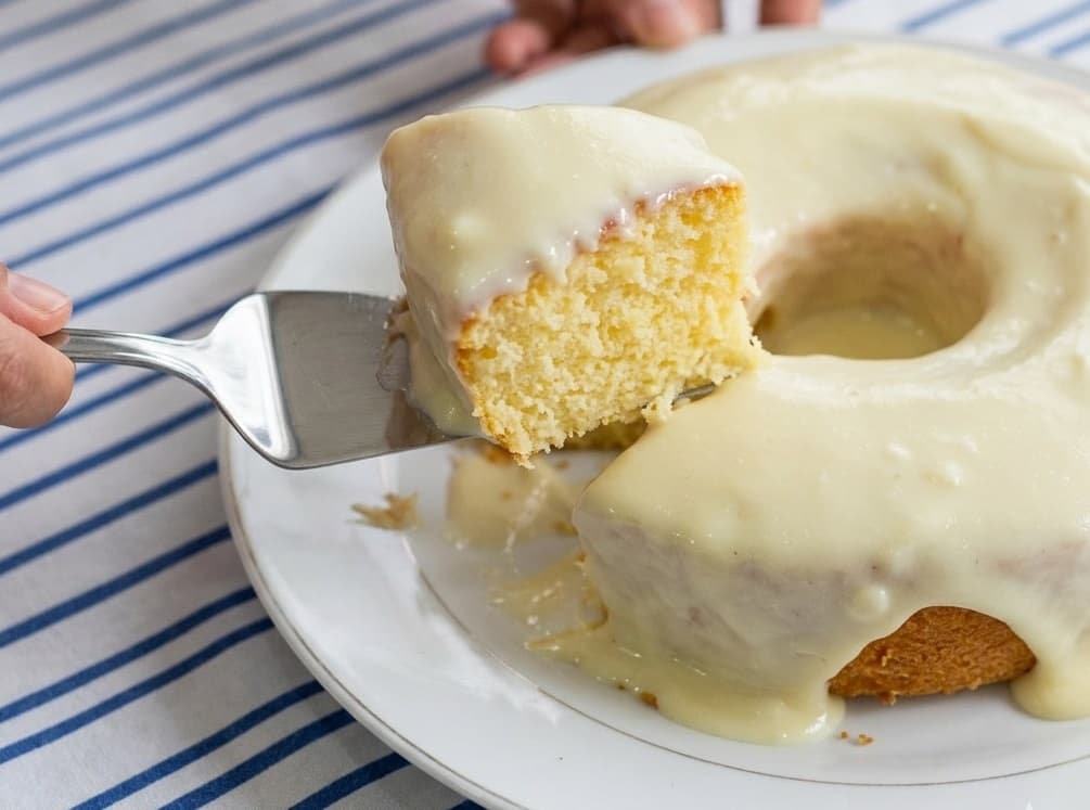 Bolo de Limão com Creme de Limão Fofinho