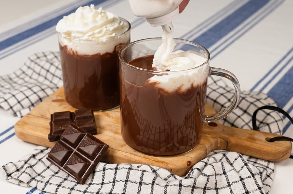 Chocolate quente com leite condensado