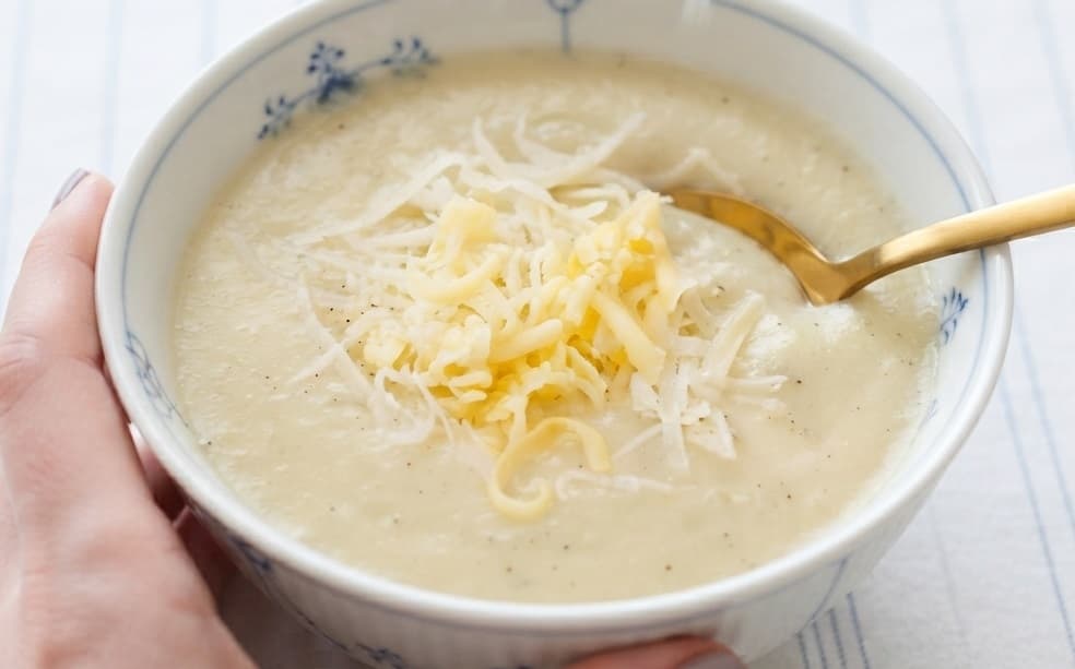 Creme de parmesão com alho poró